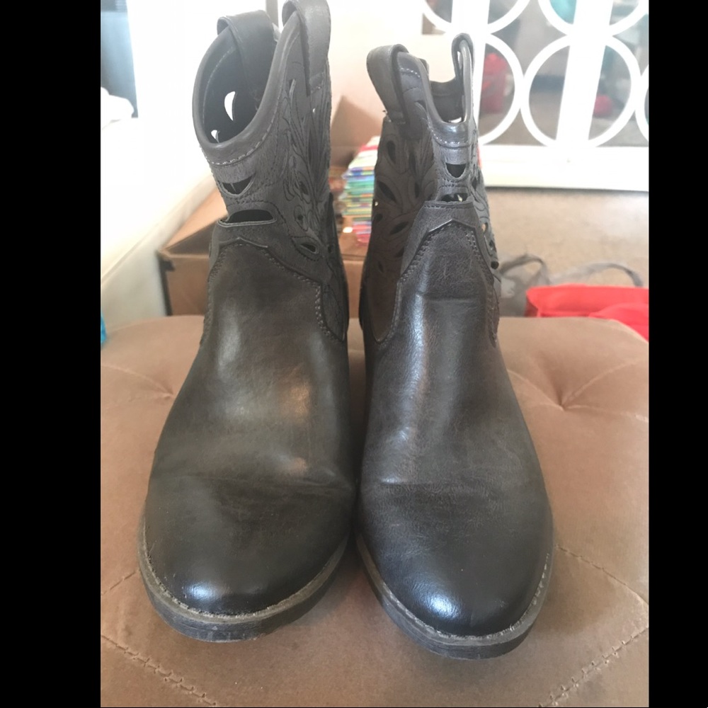 Floral Cutout Dark Brown Boots